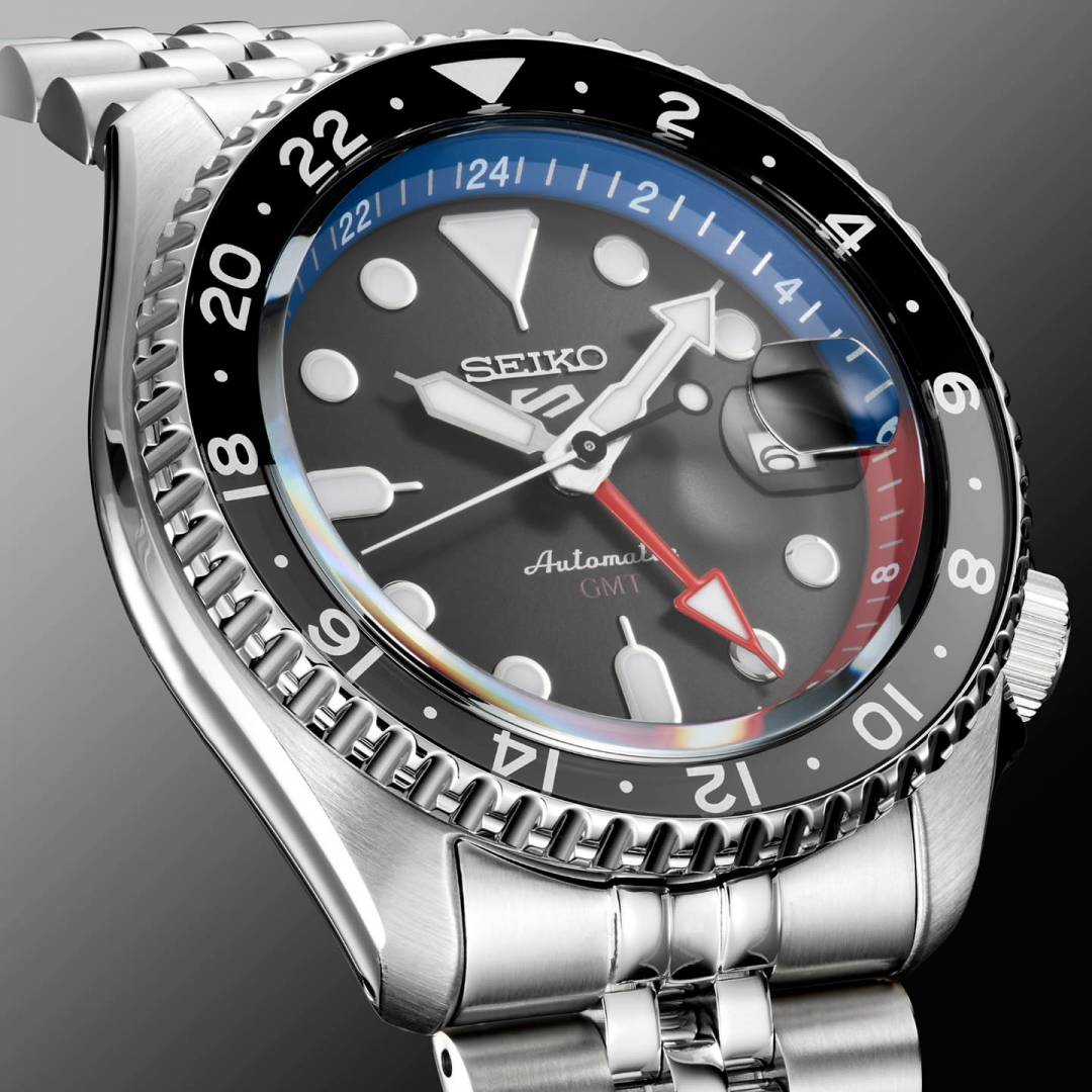 5 Sprots GMT Automatic