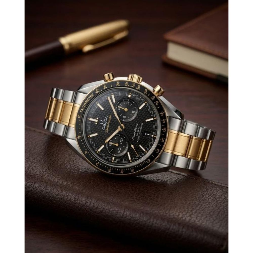 Omegg_a Speedmaster Racing Co Axial Master Chronometer Chronograph