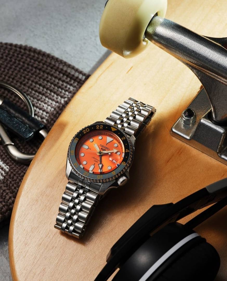 5 Sprots GMT Automatic