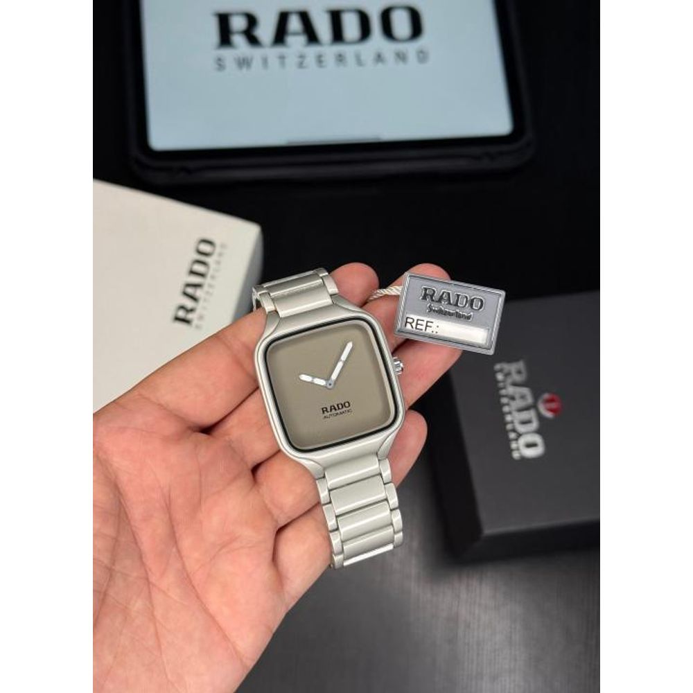 Radd_o True Square Quartz