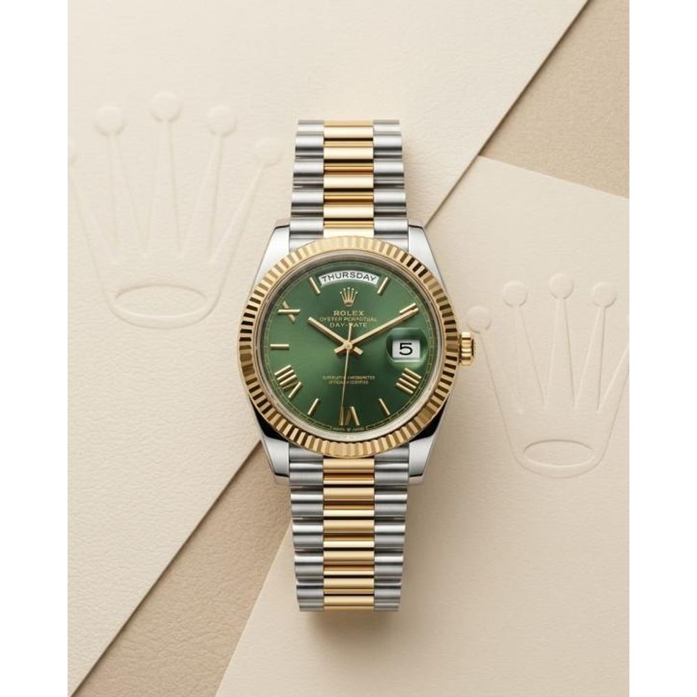 Rolee_x Oyster Perpetual Day Date 40 Battery 2Ton-Gold-Green