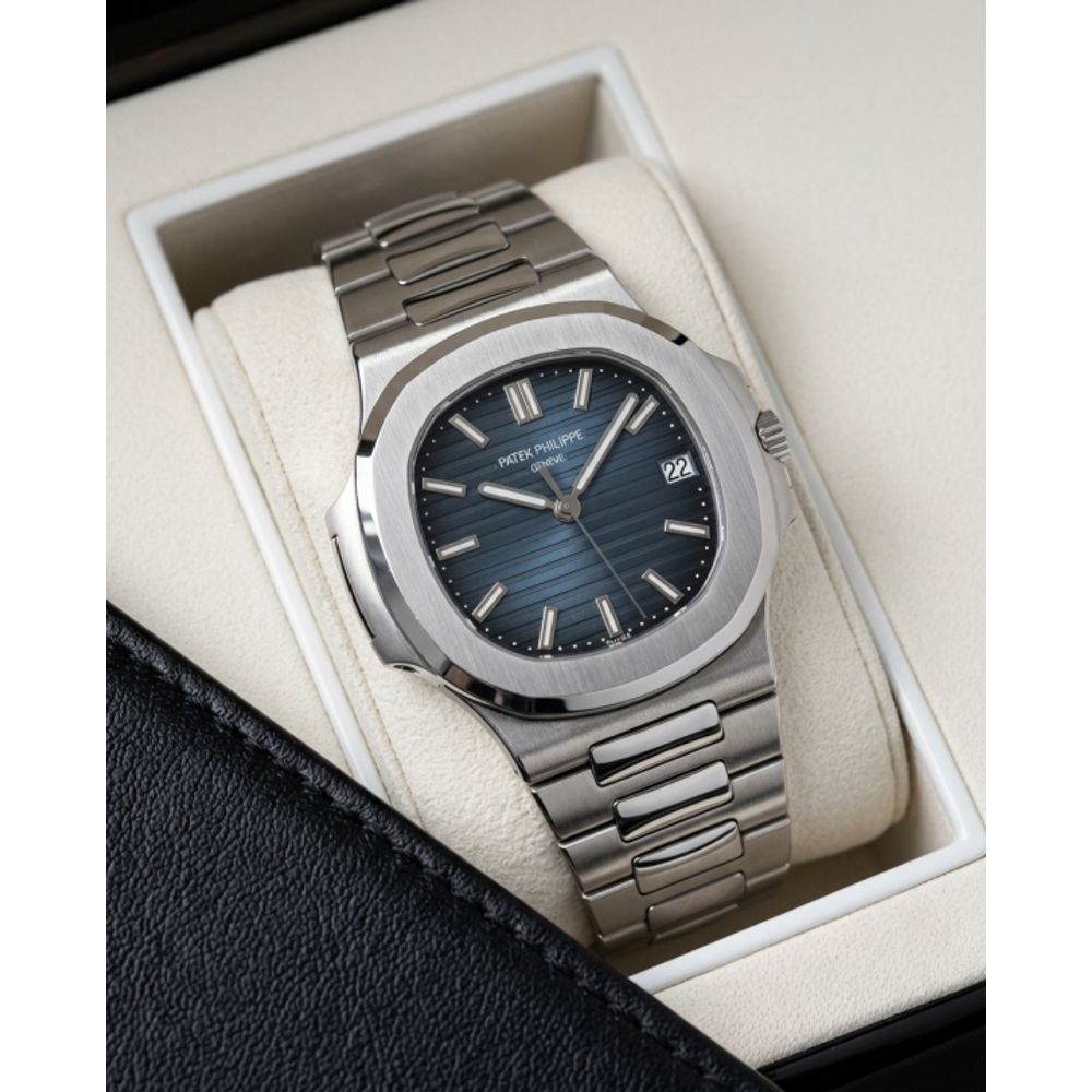 Patek__Nautilus Quartz silver blue