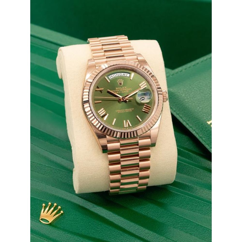 Rolee_x Oyster Perpetual Day Date 40 Battery Copper Green