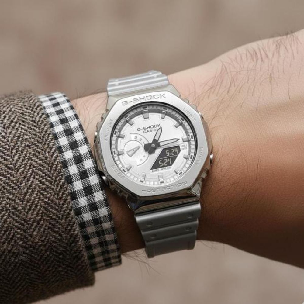 Casio g shock gm2100