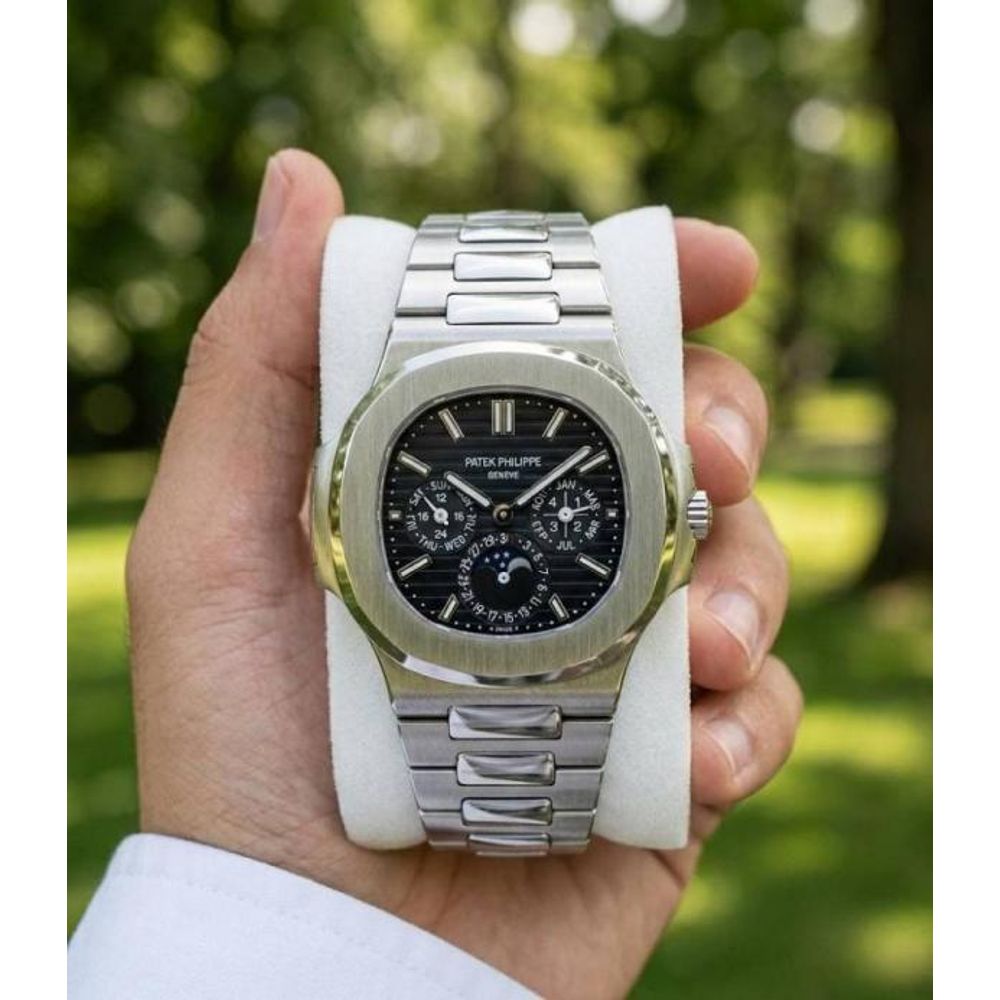 Pate_ek philippe Nautilus Chronograph silver Black