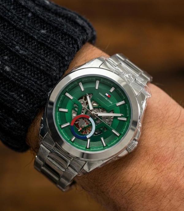 Tommy Hilfigar automatic skeleton