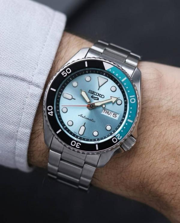Seiko 5 Sports Automatic silver Sky Blue