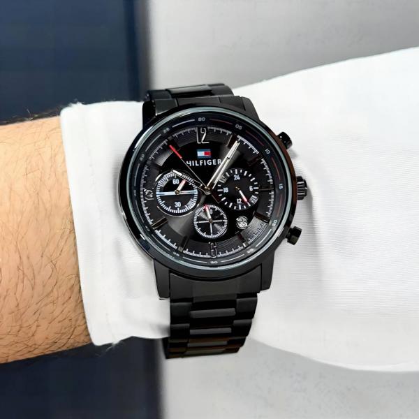 Tommy Evan full black