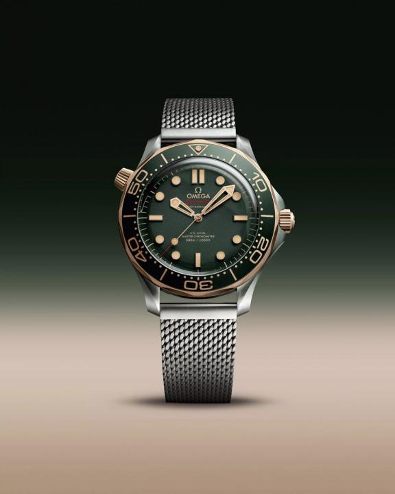 Omegha seamaster diver 300M automatic silver green