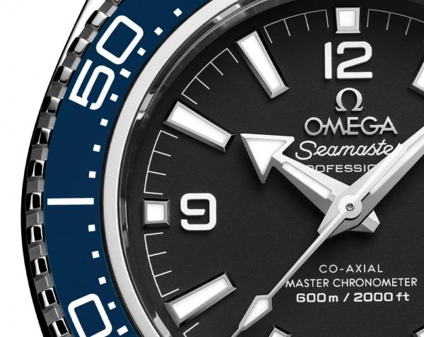 Omegg_a Seamaster Planet Ocean 600M Co-Axial Master Chronometer metal Silver blue black