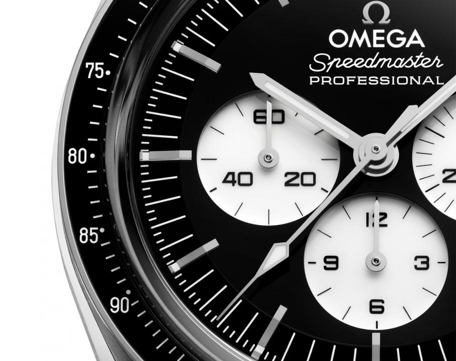 Omegha Speedmaster Moonwatch Professional silver Black white chronograph
