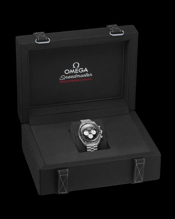 Omegha Speedmaster Moonwatch Professional silver Black white chronograph