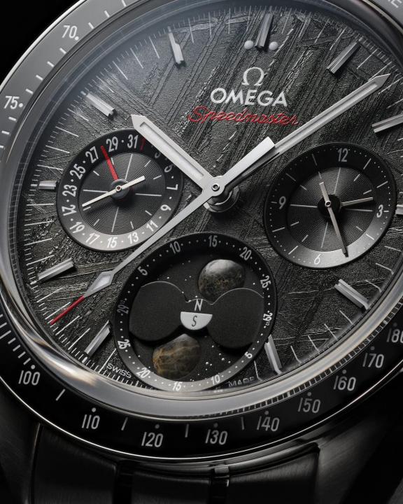 Omegha Speedmaster  Moonphase Meteorite siler black design
