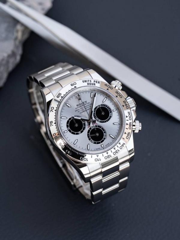 Rollex Daytona Oyster Perpetual Silver Grey Black Dial
