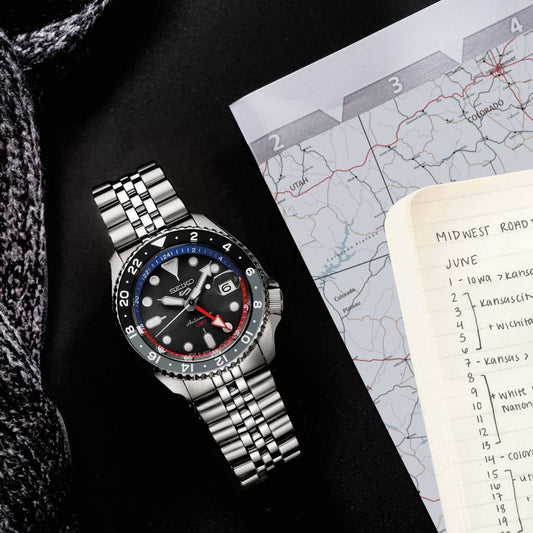 5 Sprots GMT Automatic