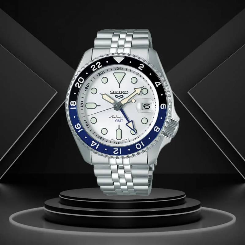 5 Sprots GMT Automatic