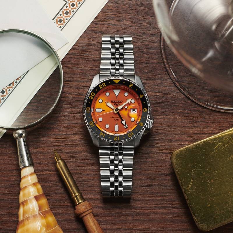 5 Sprots GMT Automatic